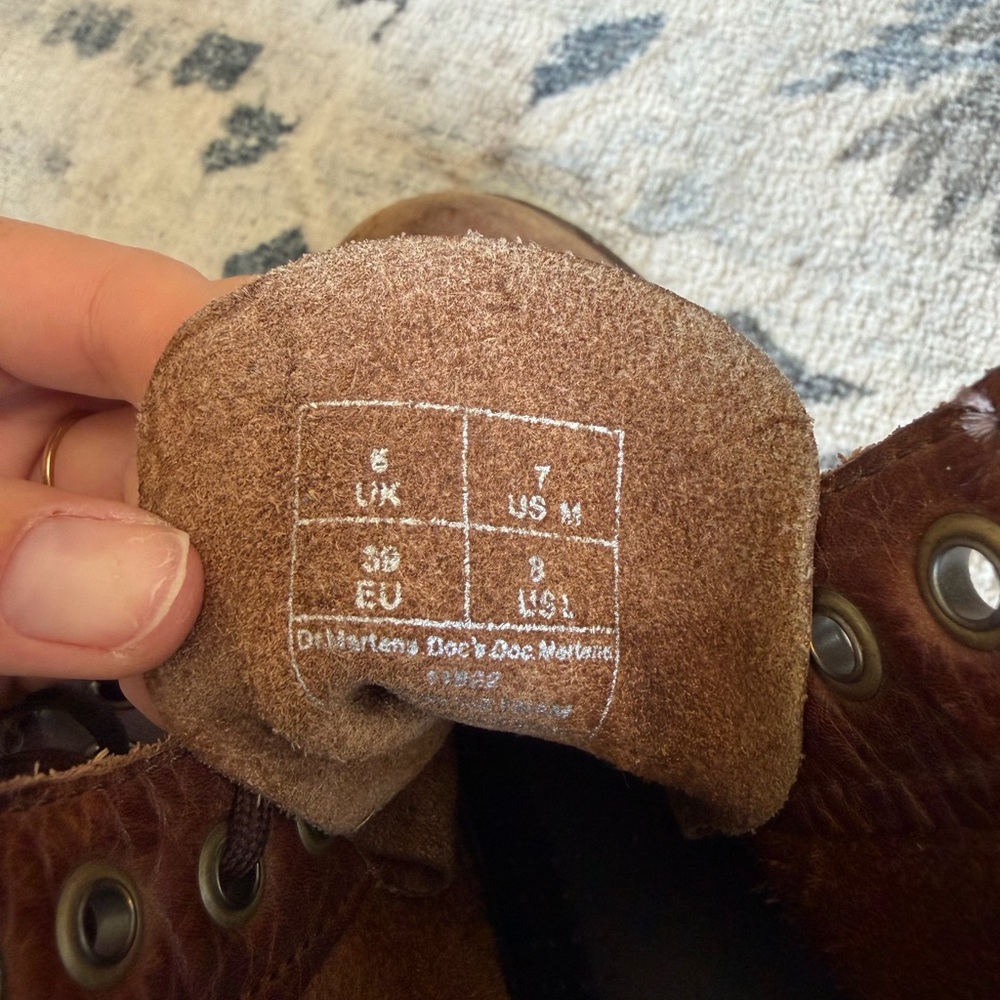 Dr. Martens Brown Leather women’s Boots - Picture 3 of 3